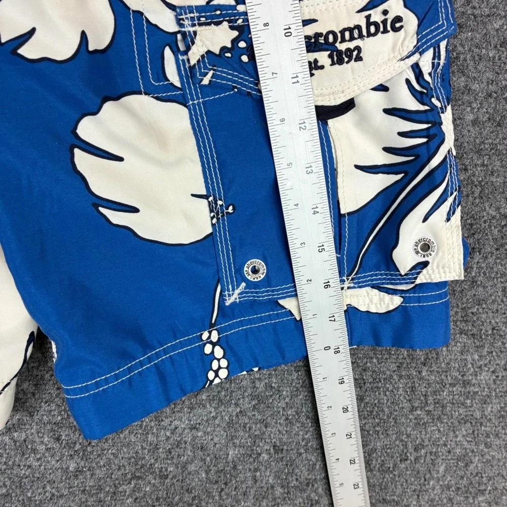 Abercrombie Mens Size Medium Blue White Floral Hibiscus Board Shorts Swim Trunks